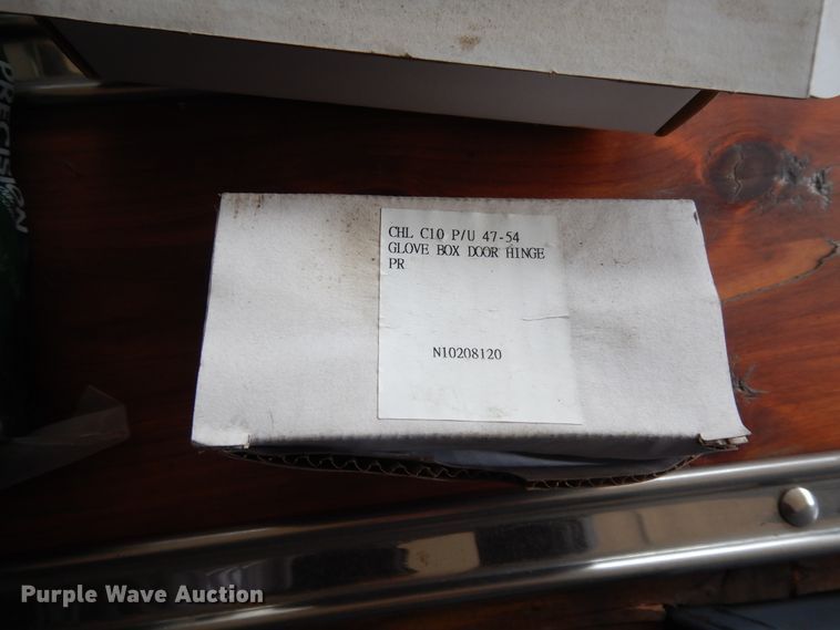 image for item DI8645 1952 Chevrolet  pickup truck