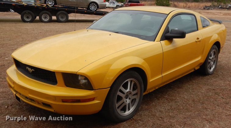image for item DI8647 2005 Ford Mustang