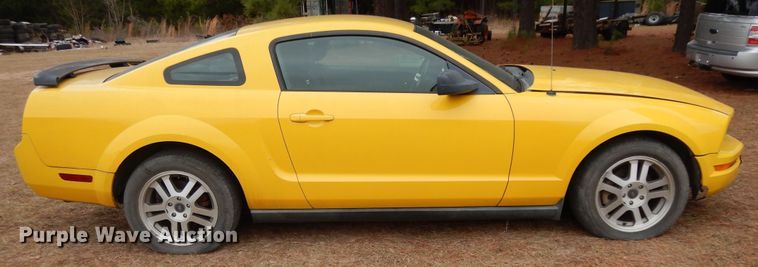 image for item DI8647 2005 Ford Mustang