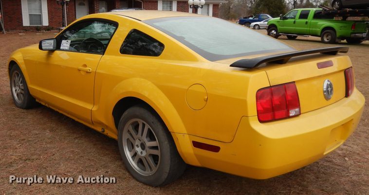 image for item DI8647 2005 Ford Mustang