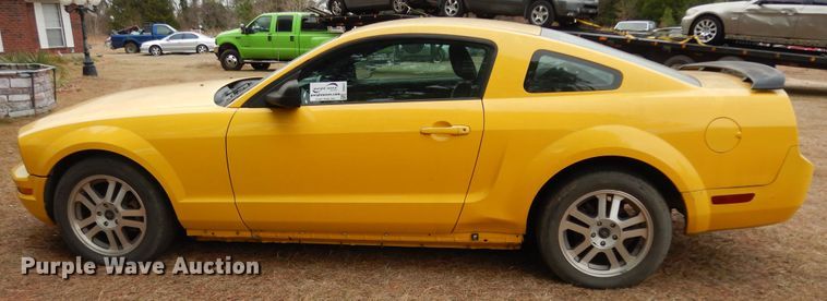 image for item DI8647 2005 Ford Mustang