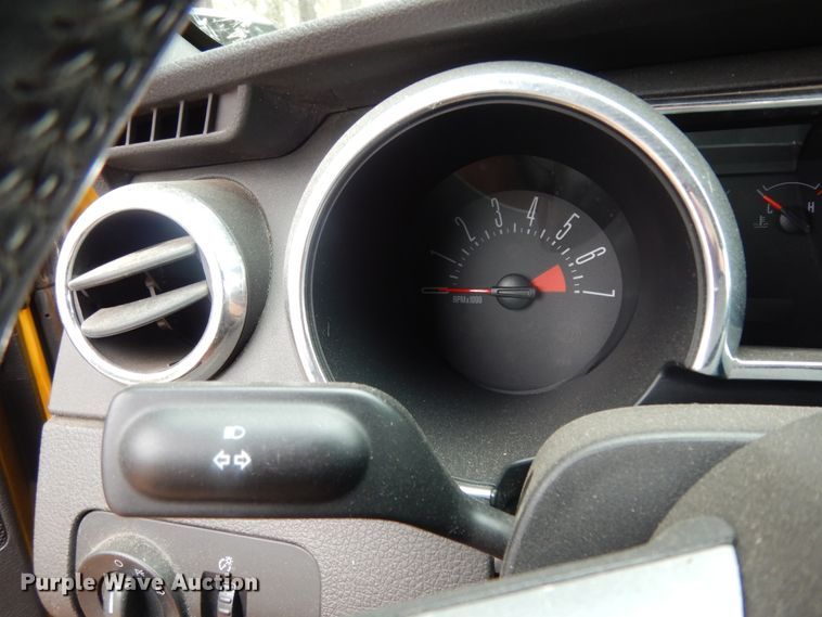 image for item DI8647 2005 Ford Mustang