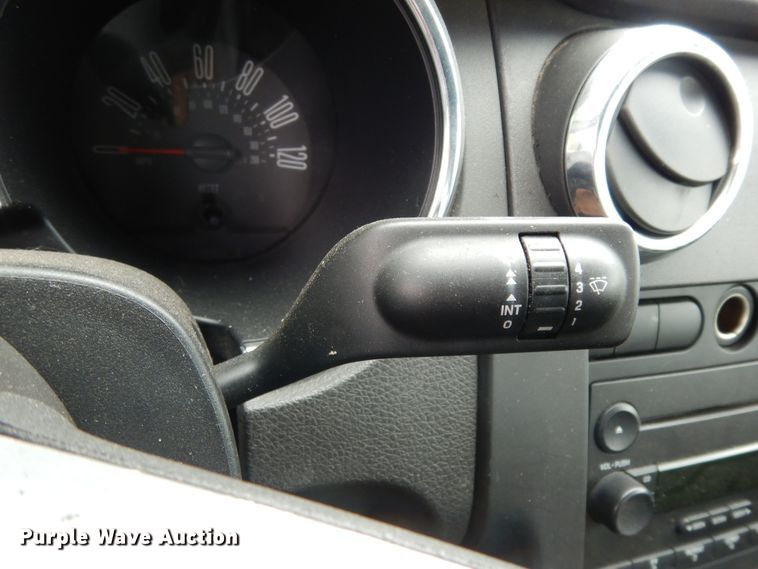 image for item DI8647 2005 Ford Mustang