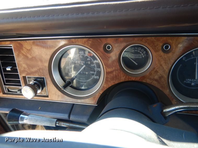 image for item DJ1265 1984 Buick Electra Park Avenue