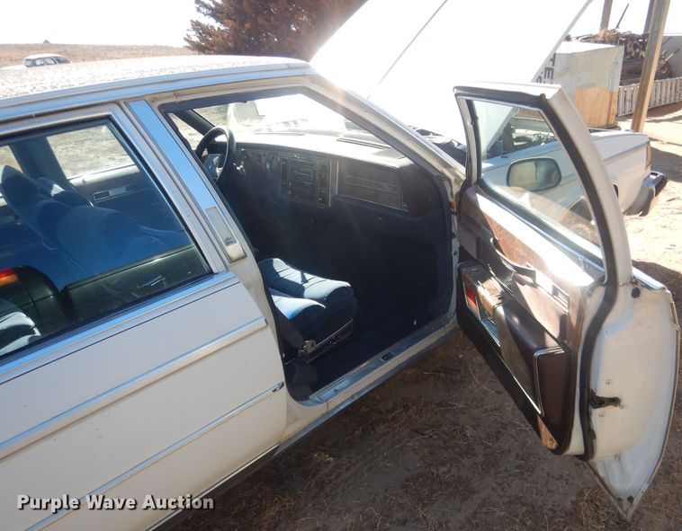 image for item DJ1265 1984 Buick Electra Park Avenue