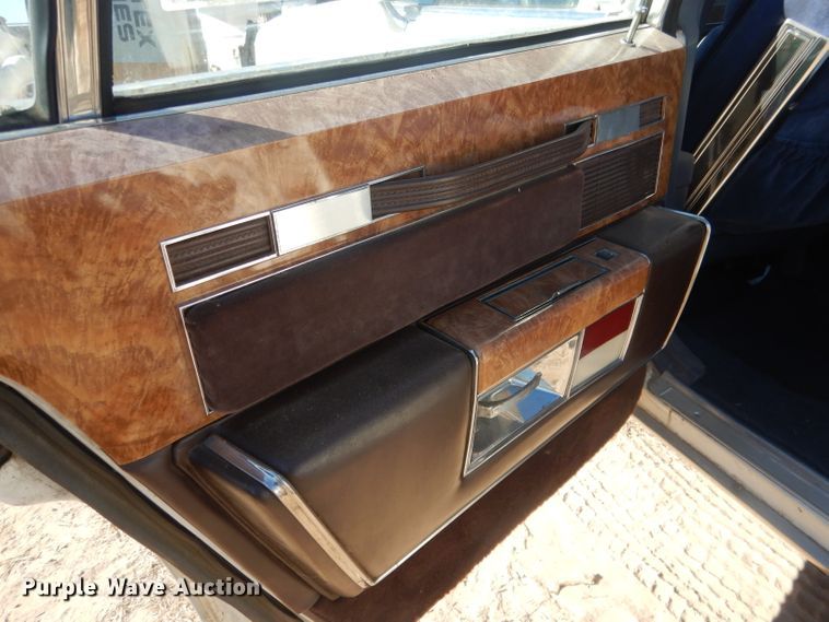 image for item DJ1265 1984 Buick Electra Park Avenue