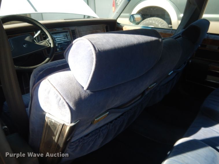 image for item DJ1265 1984 Buick Electra Park Avenue