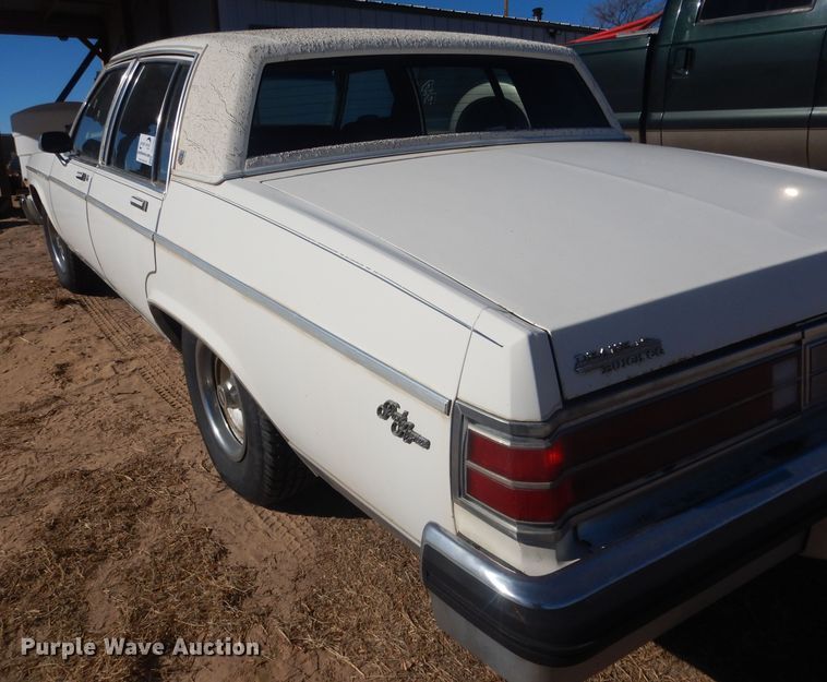 image for item DJ1265 1984 Buick Electra Park Avenue