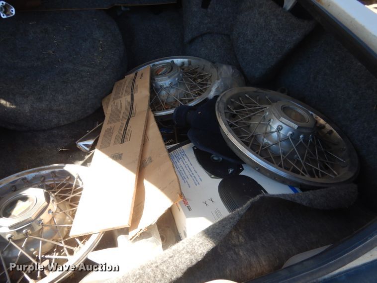image for item DJ1265 1984 Buick Electra Park Avenue