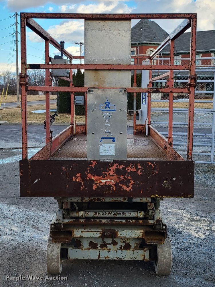 image for item DJ1720 Skyjack SJIII 4626  scissor lift