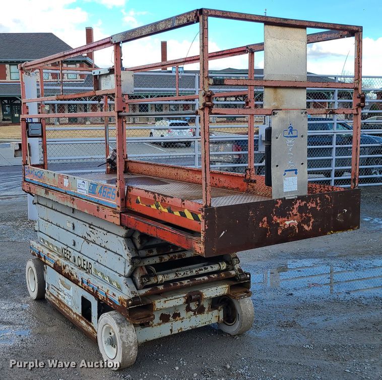 image for item DJ1720 Skyjack SJIII 4626  scissor lift