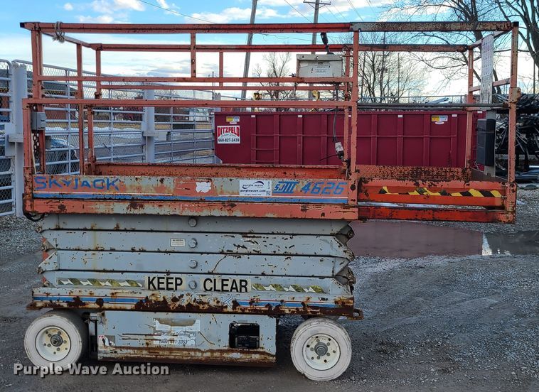 image for item DJ1720 Skyjack SJIII 4626  scissor lift