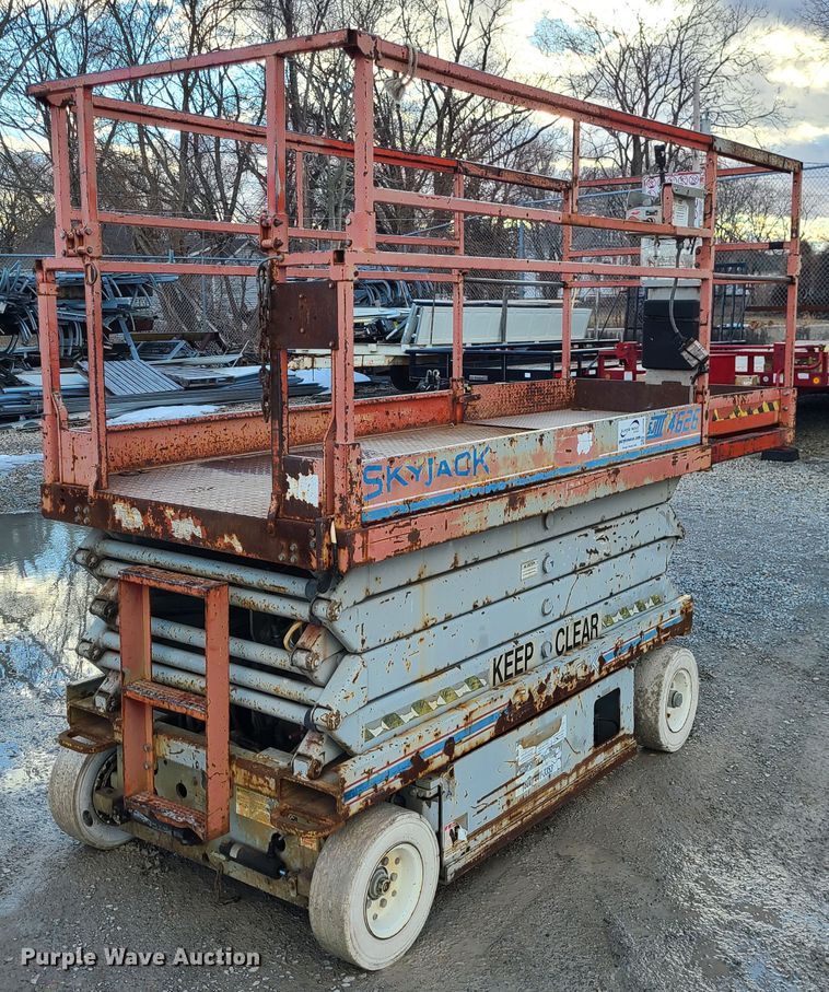 image for item DJ1720 Skyjack SJIII 4626  scissor lift