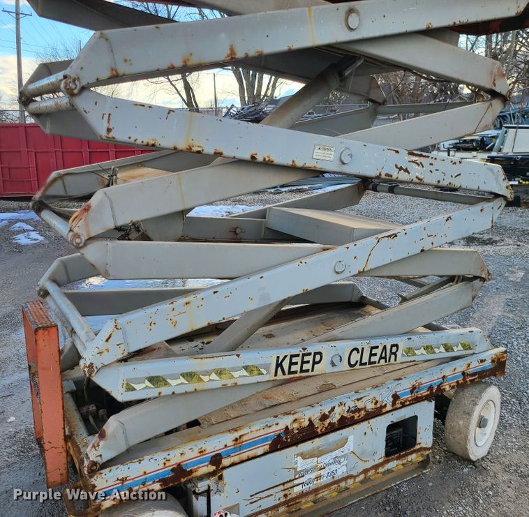 image for item DJ1720 Skyjack SJIII 4626  scissor lift