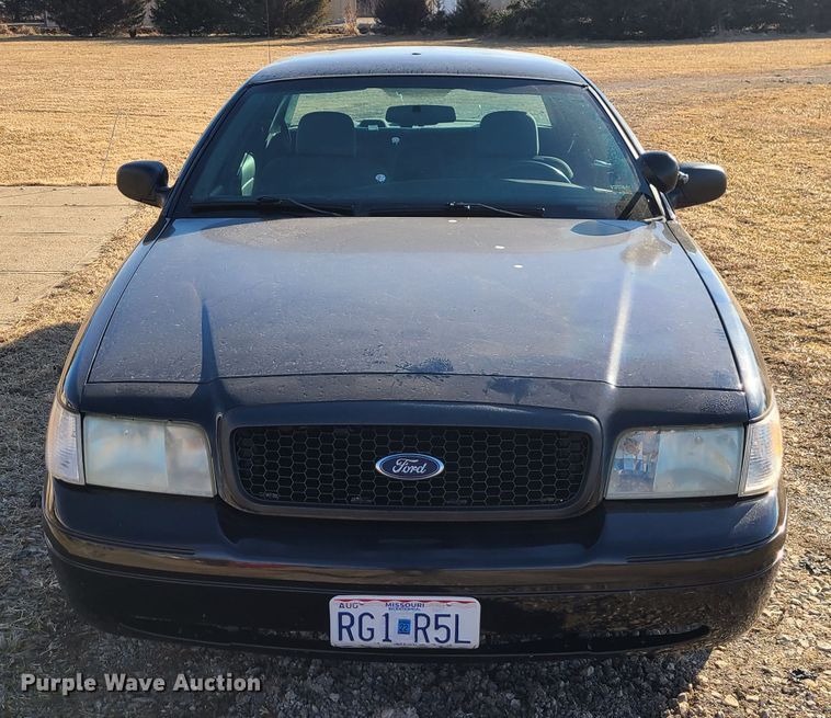 image for item DJ1726 2005 Ford Crown Victoria Police Interecptor