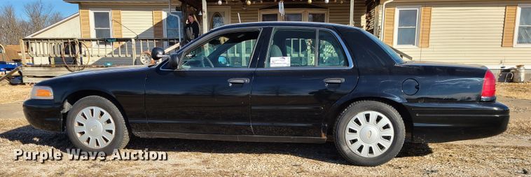 image for item DJ1726 2005 Ford Crown Victoria Police Interecptor