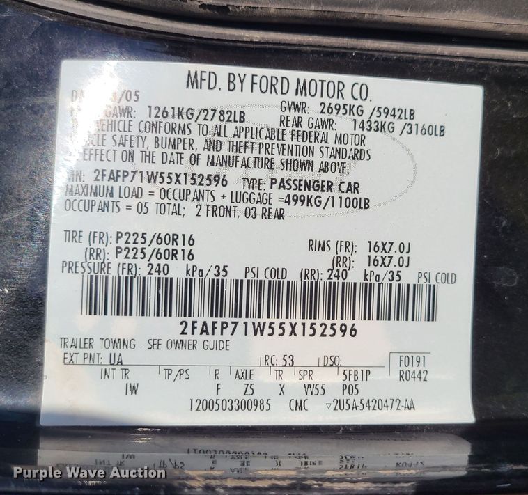 image for item DJ1726 2005 Ford Crown Victoria Police Interecptor