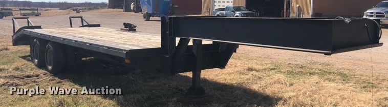 image for item DL0707 1985  equipment trailer