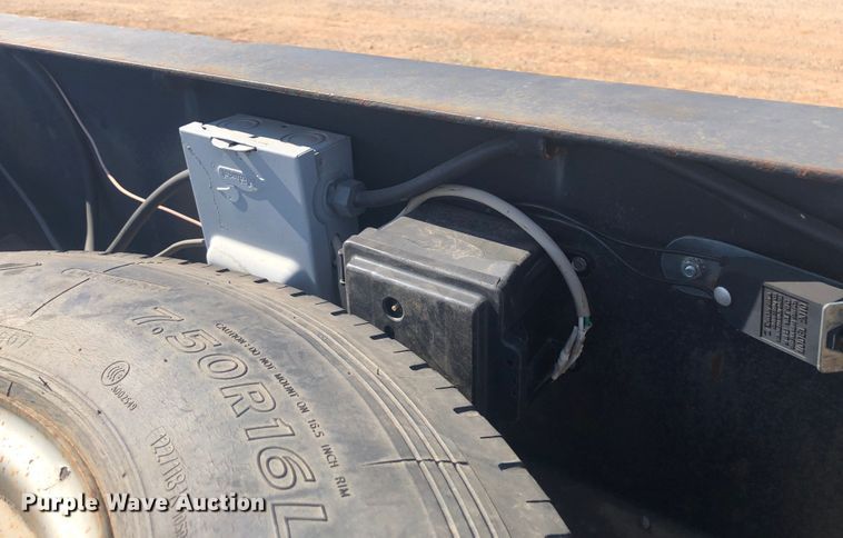 image for item DL0707 1985  equipment trailer