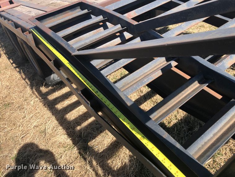 image for item DL0707 1985  equipment trailer