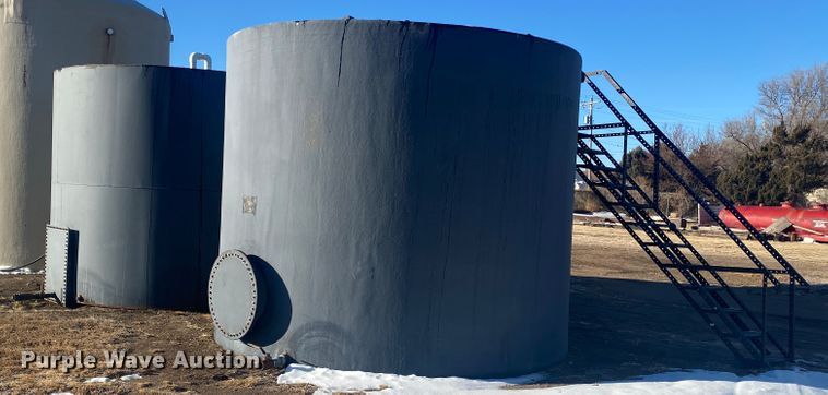 image for item DL1463 (2) tanks