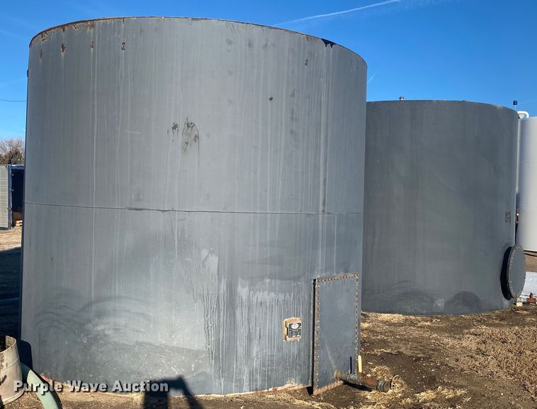 image for item DL1463 (2) tanks