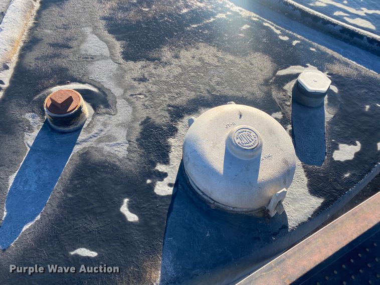 image for item DL1463 (2) tanks