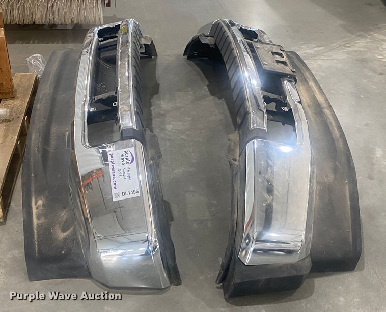 image for item DL1495 (2) Ford F550 front bumpers