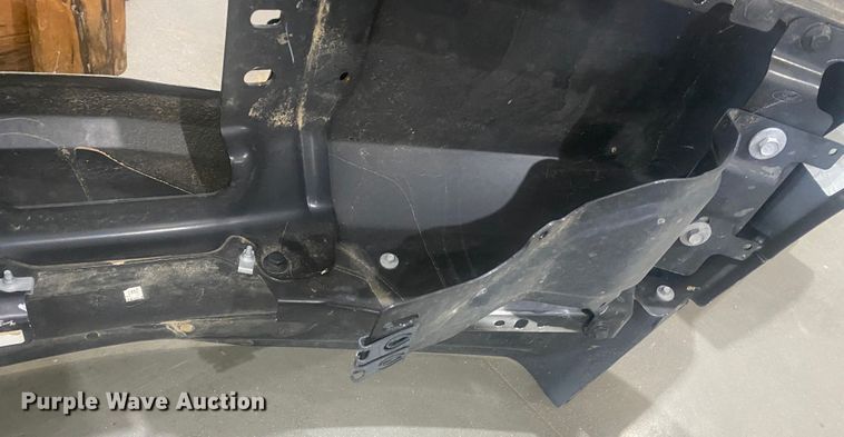 image for item DL1495 (2) Ford F550 front bumpers