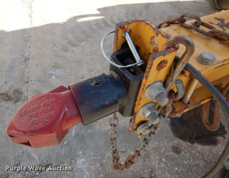 image for item DN2701 2014 Vermeer BC700XL  wood chipper