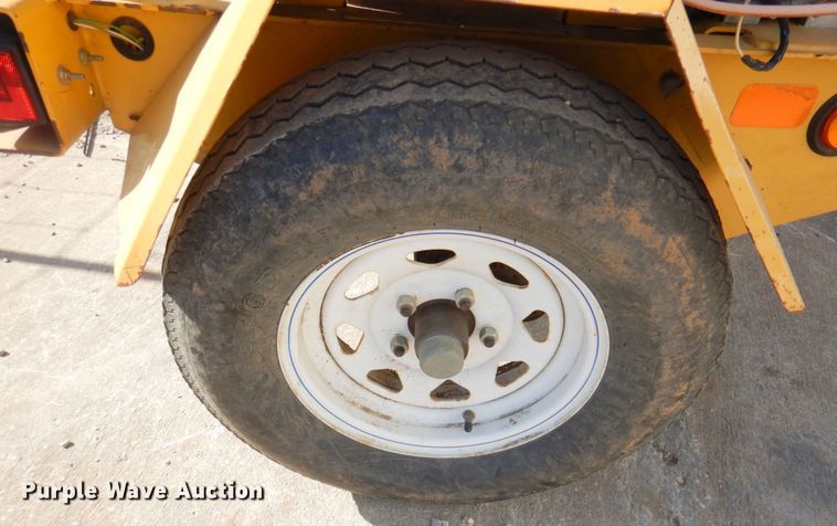 image for item DN2701 2014 Vermeer BC700XL  wood chipper