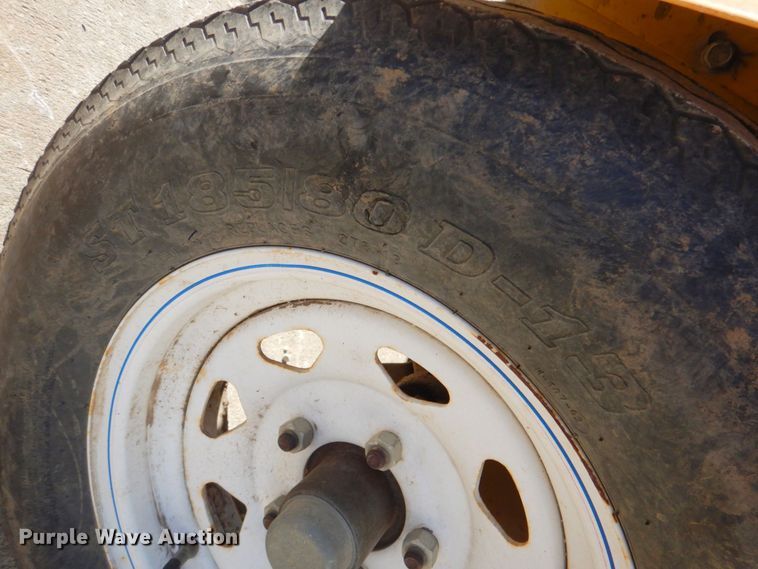 image for item DN2701 2014 Vermeer BC700XL  wood chipper