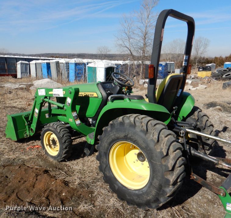 image for item DN2710 2014 John Deere 3038E  MFWD tractor