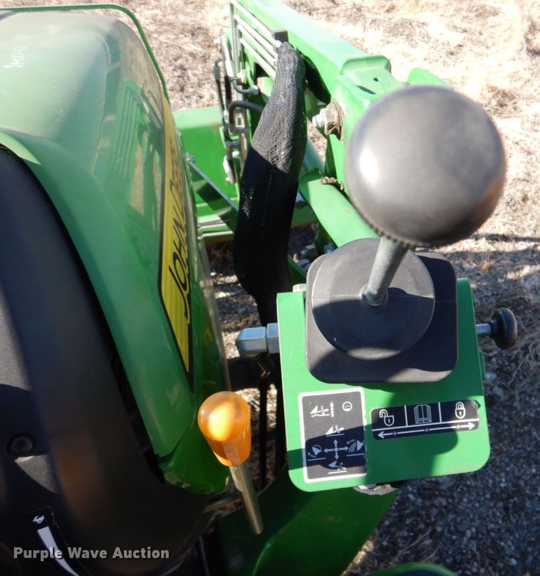 image for item DN2710 2014 John Deere 3038E  MFWD tractor