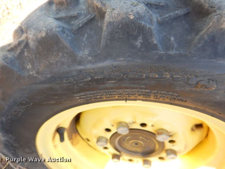 image for item DN2710 2014 John Deere 3038E  MFWD tractor