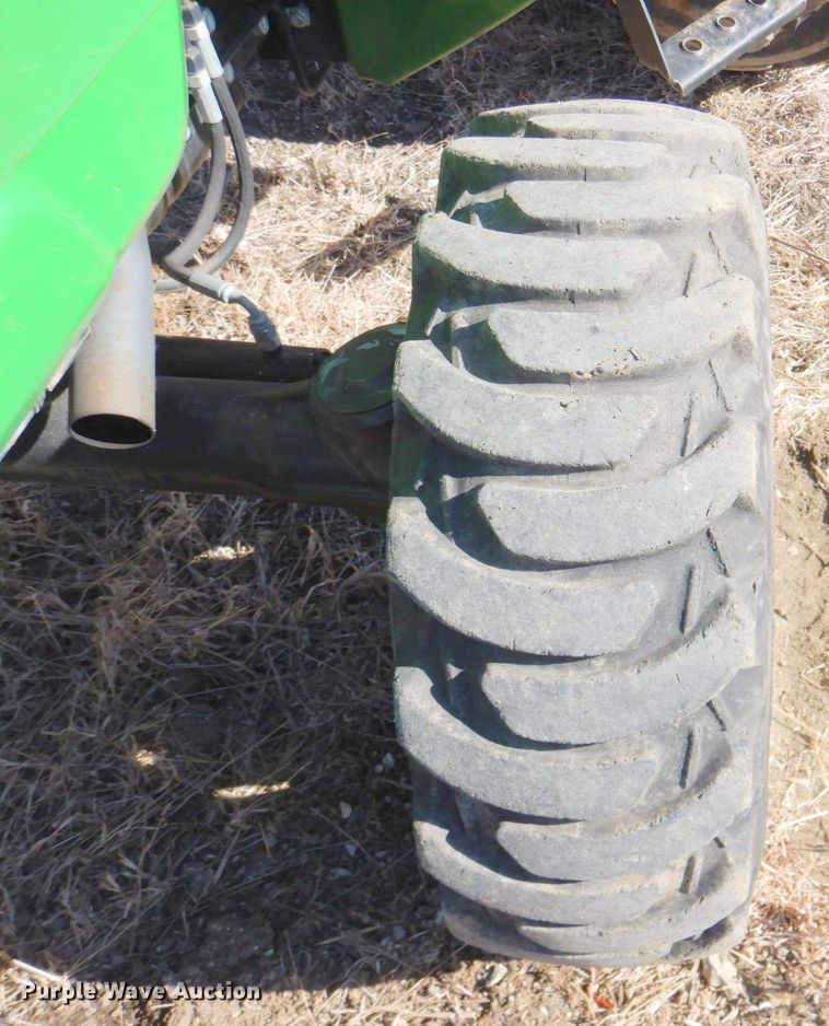 image for item DN2710 2014 John Deere 3038E  MFWD tractor