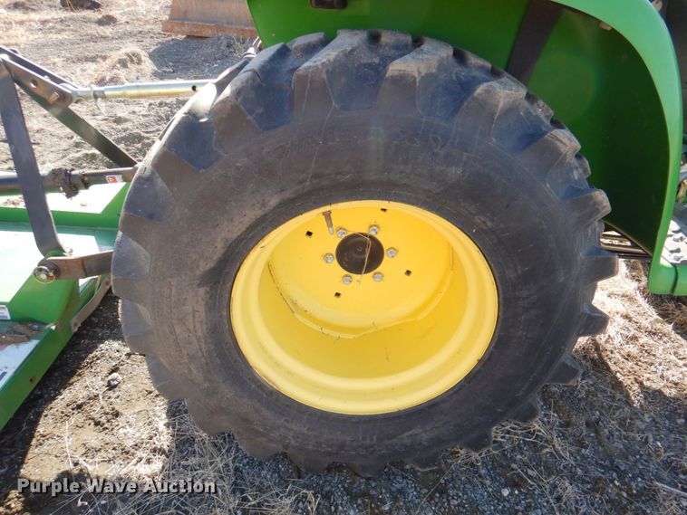 image for item DN2710 2014 John Deere 3038E  MFWD tractor