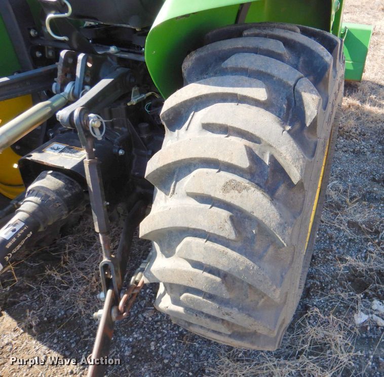 image for item DN2710 2014 John Deere 3038E  MFWD tractor