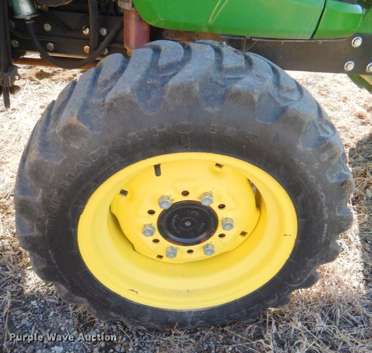 image for item DN2710 2014 John Deere 3038E  MFWD tractor