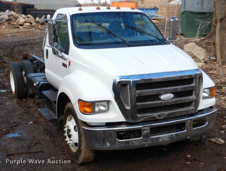 image for item DN7250 2008 Ford F750 Super Duty XL  truck cab and chassis