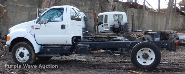 image for item DN7250 2008 Ford F750 Super Duty XL  truck cab and chassis