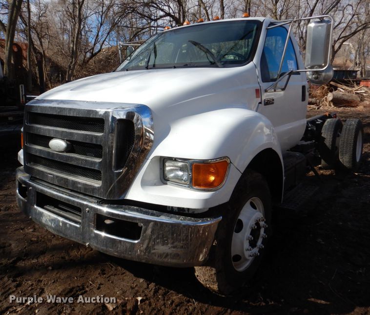 image for item DN7250 2008 Ford F750 Super Duty XL  truck cab and chassis