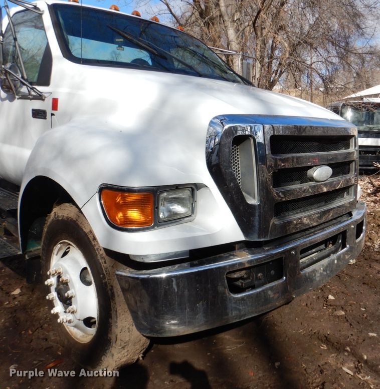 image for item DN7250 2008 Ford F750 Super Duty XL  truck cab and chassis