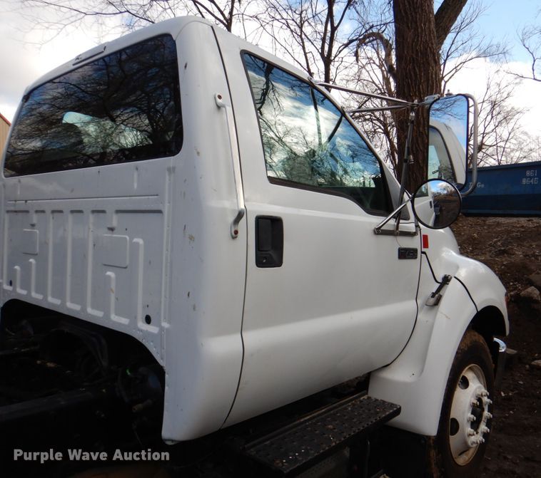 image for item DN7250 2008 Ford F750 Super Duty XL  truck cab and chassis