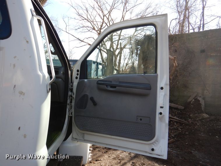 image for item DN7250 2008 Ford F750 Super Duty XL  truck cab and chassis
