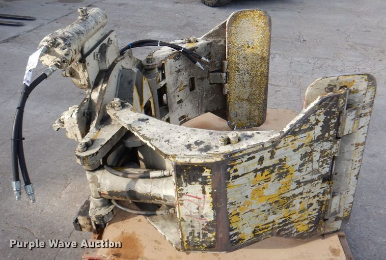 image for item DR0834 Cascade  forklift clamp