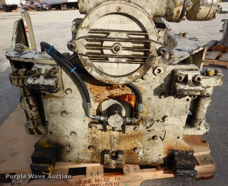 image for item DR0834 Cascade  forklift clamp