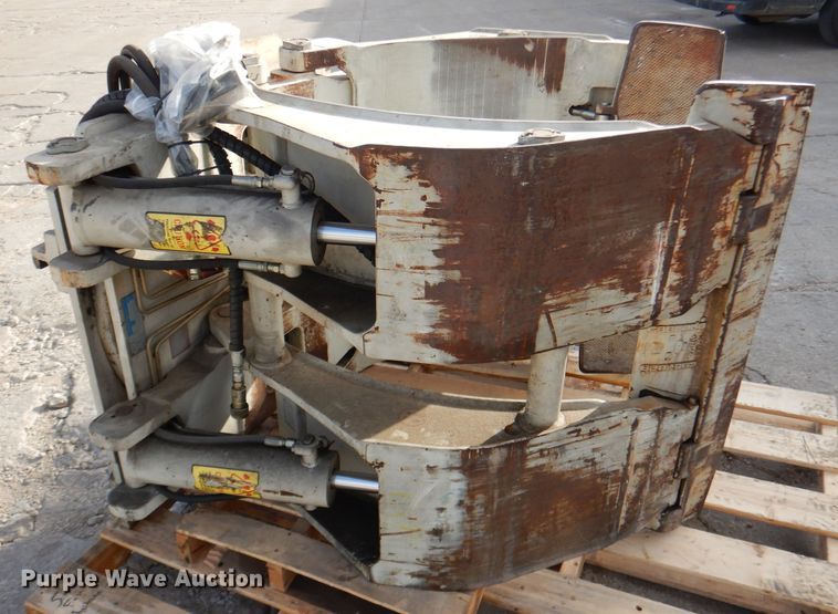 image for item DR0835 Cascade  forklift clamp