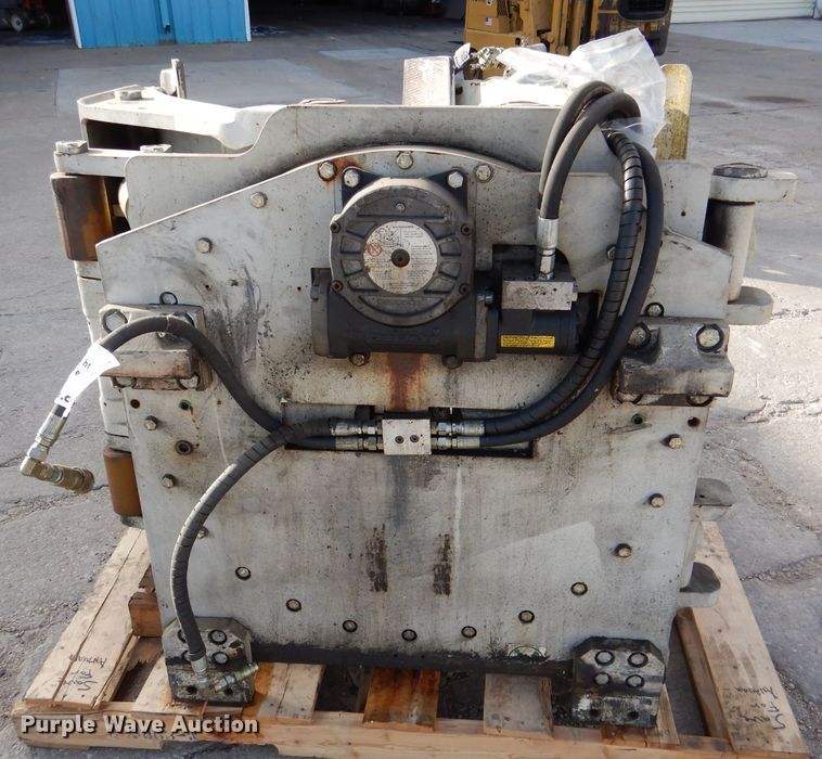 image for item DR0835 Cascade  forklift clamp