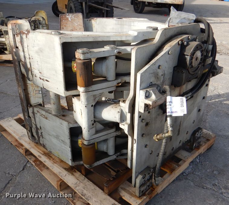 image for item DR0835 Cascade  forklift clamp